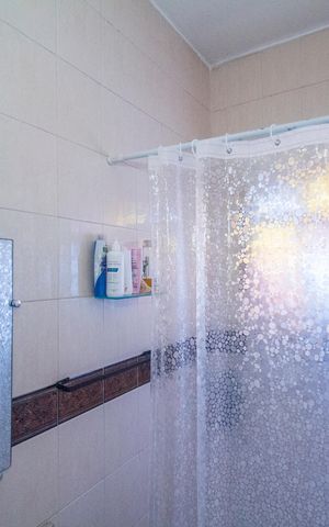 Casa à venda com 200m², 4 quartos e 1 vaga Casa à venda com 200m², 4 quartos e 1 vagaBanheiro 2