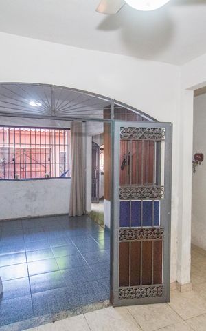 Casa à venda com 200m², 4 quartos e 1 vaga Casa à venda com 200m², 4 quartos e 1 vagaSala 2
