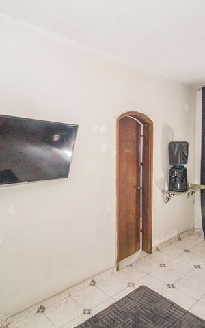 Casa à venda com 200m², 4 quartos e 1 vaga Casa à venda com 200m², 4 quartos e 1 vagaSala 3
