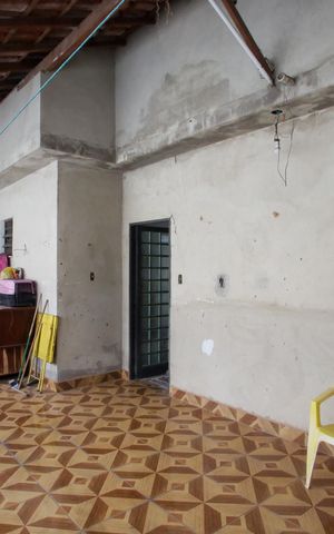 Casa à venda com 380m², 2 quartos e 1 vagaVaranda dos Fundos