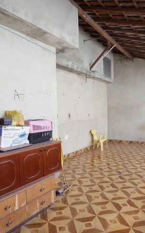 Casa à venda com 380m², 2 quartos e 1 vagaVaranda dos Fundos