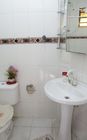 Casa à venda com 380m², 2 quartos e 1 vagaBanheiro da Suíte 2