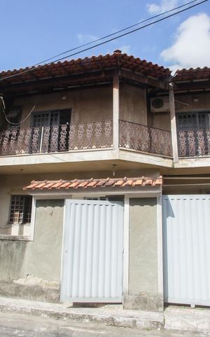 Casa à venda com 380m², 2 quartos e 1 vagaFachada