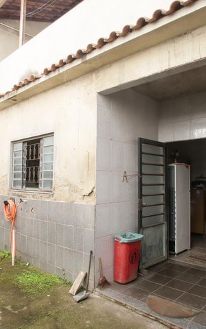 Casa à venda com 380m², 2 quartos e 1 vagaQuintal dos Fundos
