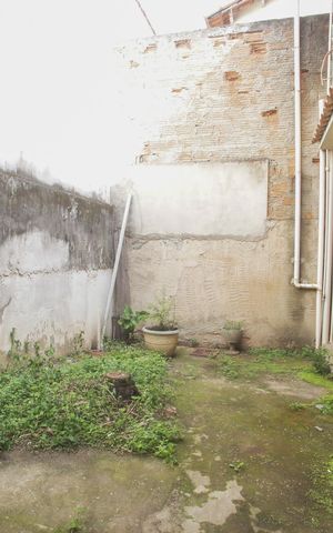 Casa à venda com 380m², 2 quartos e 1 vagaQuintal dos Fundos