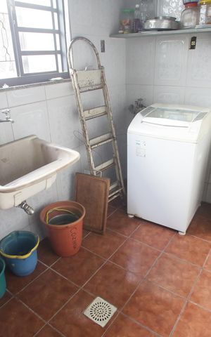 Casa à venda com 380m², 2 quartos e 1 vagaÁrea de Serviço