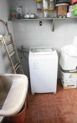 Casa à venda com 380m², 2 quartos e 1 vagaÁrea de Serviço