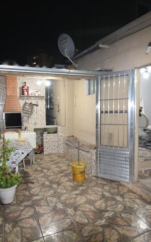 Casa à venda com 120m², 5 quartos e 2 vagasCasa 3 - Área de Serviço