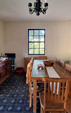 Casa à venda com 150m², 3 quartos e 5 vagas Casa à venda com 150m², 3 quartos e 5 vagasCopa