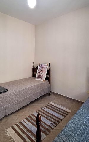 Casa à venda com 150m², 3 quartos e 5 vagas Casa à venda com 150m², 3 quartos e 5 vagasQuarto 1