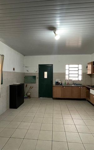 Casa à venda com 80m², 4 quartos e 2 vagas Casa à venda com 80m², 4 quartos e 2 vagasCozinha