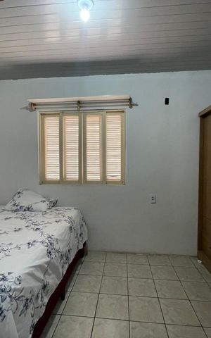Casa à venda com 80m², 4 quartos e 2 vagas Casa à venda com 80m², 4 quartos e 2 vagasSuíte