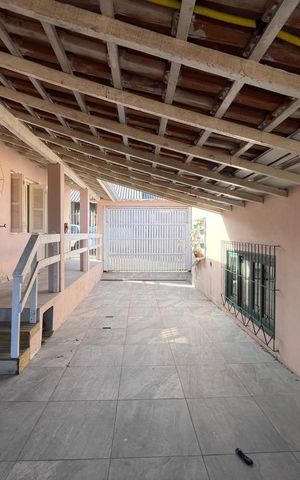 Casa à venda com 80m², 4 quartos e 2 vagas Casa à venda com 80m², 4 quartos e 2 vagasÁrea comum