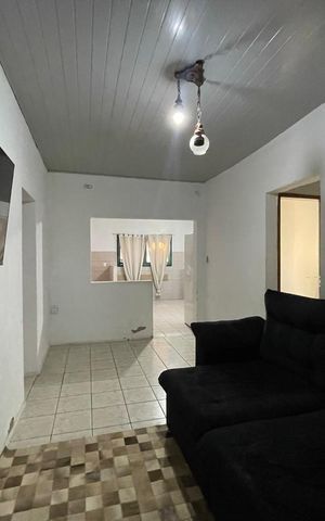 Casa à venda com 80m², 4 quartos e 2 vagas Casa à venda com 80m², 4 quartos e 2 vagasSala