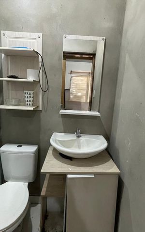 Casa à venda com 80m², 4 quartos e 2 vagas Casa à venda com 80m², 4 quartos e 2 vagasBanheiro da Suíte