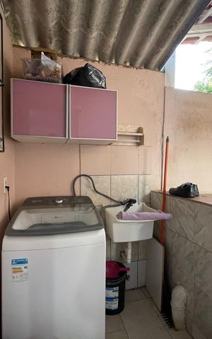 Casa à venda com 80m², 4 quartos e 2 vagas Casa à venda com 80m², 4 quartos e 2 vagasÁrea de serviço
