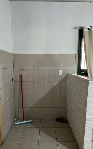Casa à venda com 80m², 4 quartos e 2 vagas Casa à venda com 80m², 4 quartos e 2 vagasCozinha