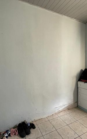 Casa à venda com 80m², 4 quartos e 2 vagas Casa à venda com 80m², 4 quartos e 2 vagasQuarto 2