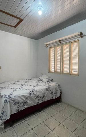 Casa à venda com 80m², 4 quartos e 2 vagas Casa à venda com 80m², 4 quartos e 2 vagasSuíte