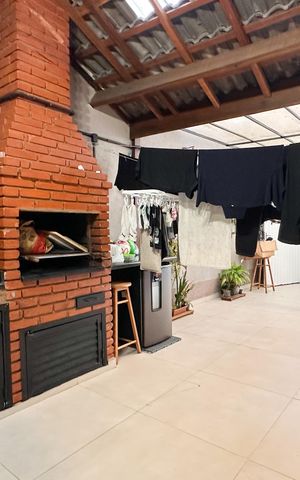 Casa à venda com 252m², 4 quartos e 2 vagas Casa à venda com 252m², 4 quartos e 2 vagasChurrasqueira