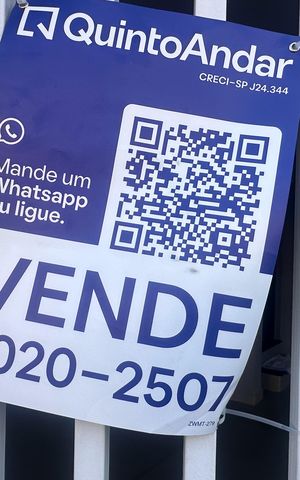 Casa à venda com 252m², 4 quartos e 2 vagas Casa à venda com 252m², 4 quartos e 2 vagasPlaca