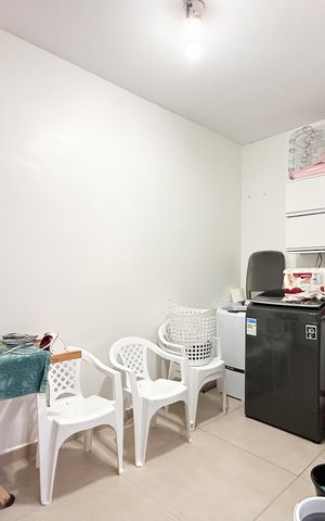 Casa à venda com 252m², 4 quartos e 2 vagas Casa à venda com 252m², 4 quartos e 2 vagasÁrea de Serviço
