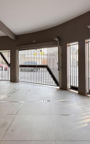 Casa à venda com 252m², 4 quartos e 2 vagas Casa à venda com 252m², 4 quartos e 2 vagasGaragem