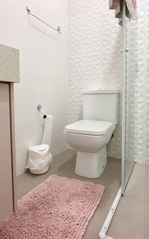 Casa à venda com 252m², 4 quartos e 2 vagas Casa à venda com 252m², 4 quartos e 2 vagasBanheiro da Suíte 2