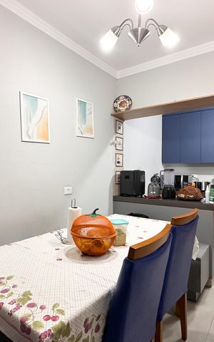 Casa à venda com 252m², 4 quartos e 2 vagas Casa à venda com 252m², 4 quartos e 2 vagasCopa