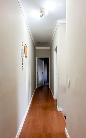 Casa à venda com 252m², 4 quartos e 2 vagas Casa à venda com 252m², 4 quartos e 2 vagasAcesso aos Quartos