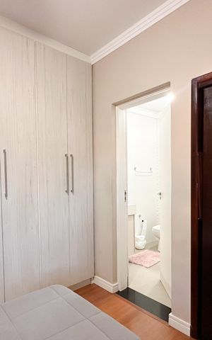 Casa à venda com 252m², 4 quartos e 2 vagas Casa à venda com 252m², 4 quartos e 2 vagasSuíte 2