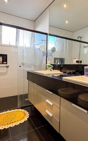 Casa à venda com 366m², 3 quartos e 4 vagas Casa à venda com 366m², 3 quartos e 4 vagasBanheiro da Suíte 3