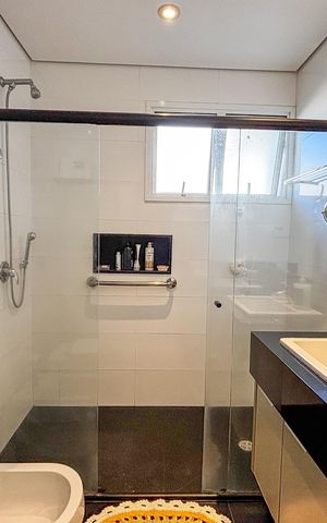 Casa à venda com 366m², 3 quartos e 4 vagas Casa à venda com 366m², 3 quartos e 4 vagasBanheiro da Suíte 3