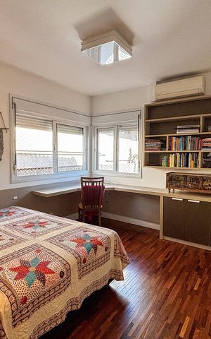 Casa à venda com 366m², 3 quartos e 4 vagas Casa à venda com 366m², 3 quartos e 4 vagasSuíte 3