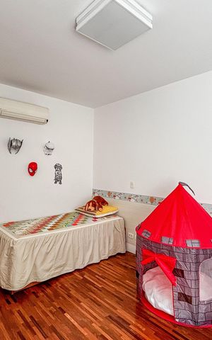 Casa à venda com 366m², 3 quartos e 4 vagas Casa à venda com 366m², 3 quartos e 4 vagasSuíte 2