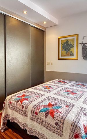 Casa à venda com 366m², 3 quartos e 4 vagas Casa à venda com 366m², 3 quartos e 4 vagasSuíte 3