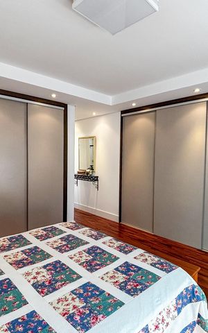 Casa à venda com 366m², 3 quartos e 4 vagas Casa à venda com 366m², 3 quartos e 4 vagasSuíte 1