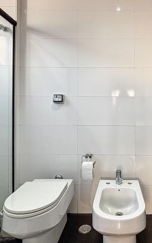 Casa à venda com 366m², 3 quartos e 4 vagas Casa à venda com 366m², 3 quartos e 4 vagasBanheiro da Suíte 1