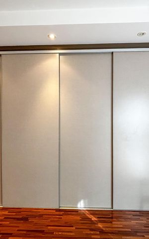 Casa à venda com 366m², 3 quartos e 4 vagas Casa à venda com 366m², 3 quartos e 4 vagasSuíte 1