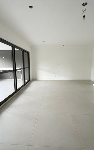 Apartamento à venda com 255m², 3 quartos e 2 vagas Apartamento à venda com 255m², 3 quartos e 2 vagasSala