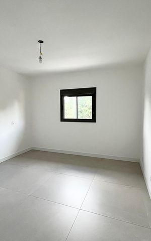 Apartamento à venda com 255m², 3 quartos e 2 vagas Apartamento à venda com 255m², 3 quartos e 2 vagasSuite 2