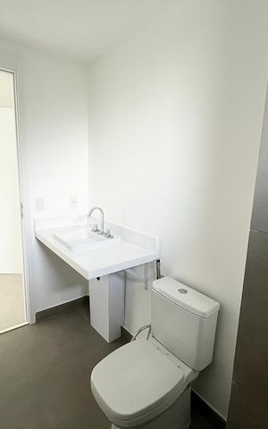Apartamento à venda com 255m², 3 quartos e 2 vagas Apartamento à venda com 255m², 3 quartos e 2 vagasBanheiro suíte 1
