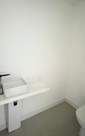 Apartamento à venda com 255m², 3 quartos e 2 vagas Apartamento à venda com 255m², 3 quartos e 2 vagasLavabo