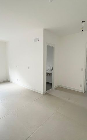 Apartamento à venda com 255m², 3 quartos e 2 vagas Apartamento à venda com 255m², 3 quartos e 2 vagasSuite 3