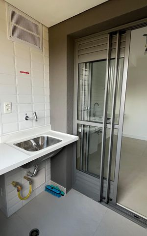 Apartamento à venda com 255m², 3 quartos e 2 vagas Apartamento à venda com 255m², 3 quartos e 2 vagasÁrea de Serviço