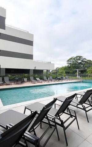 Apartamento à venda com 255m², 3 quartos e 2 vagas Apartamento à venda com 255m², 3 quartos e 2 vagasÁrea comum - Piscina