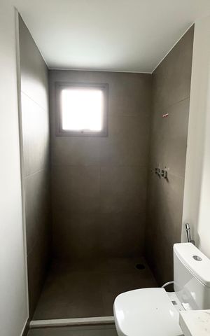 Apartamento à venda com 255m², 3 quartos e 2 vagas Apartamento à venda com 255m², 3 quartos e 2 vagasBanheiro suíte 3