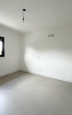 Apartamento à venda com 255m², 3 quartos e 2 vagas Apartamento à venda com 255m², 3 quartos e 2 vagasSuite 2