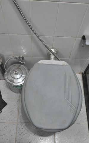 Casa à venda com 320m², 2 quartos e 3 vagasBanheiro do Quarto Suíte