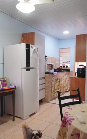 Casa à venda com 46m², 2 quartos e 1 vagasala